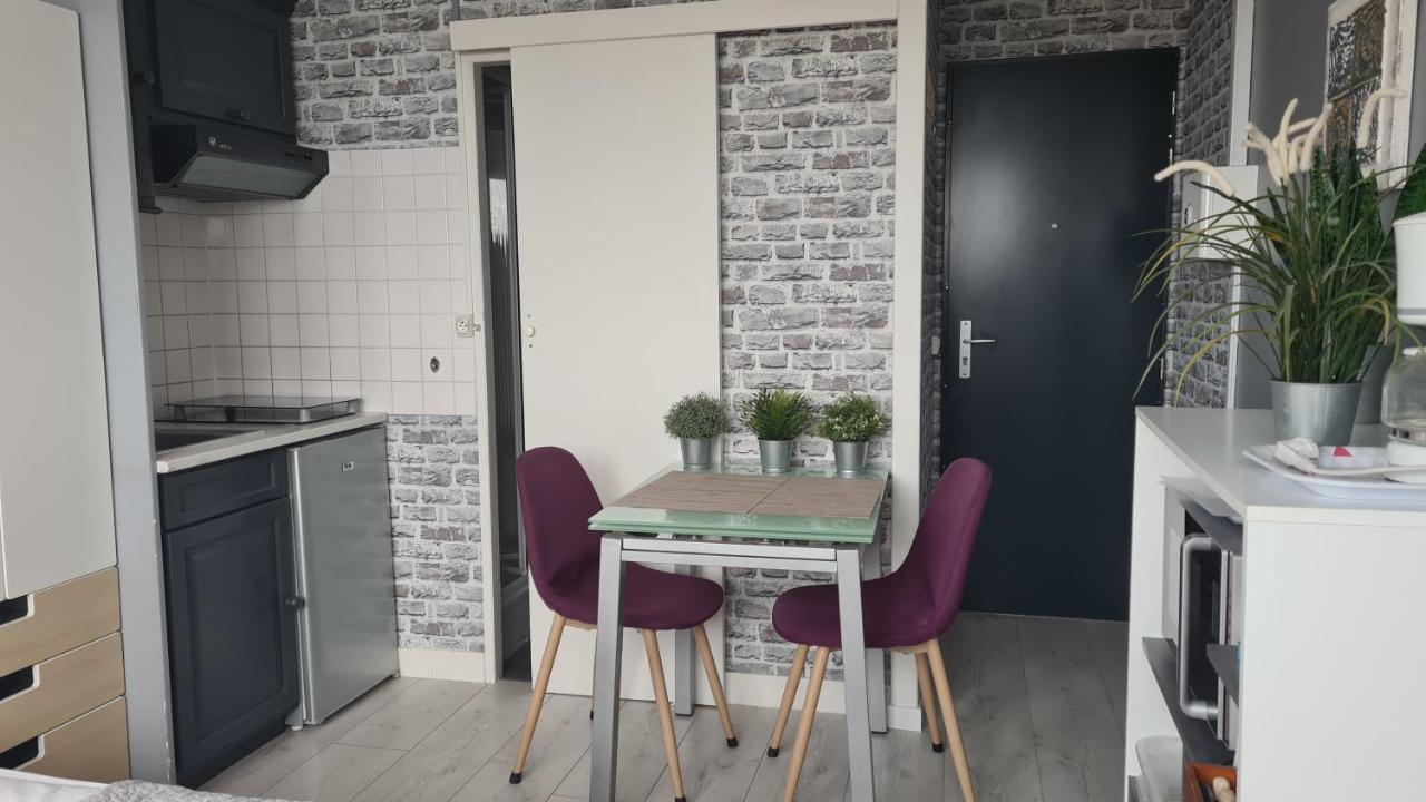 Residence Du Bord De Mer 9 Appartements Avec Une Vraie Vue Mer 勒特雷波尔 外观 照片