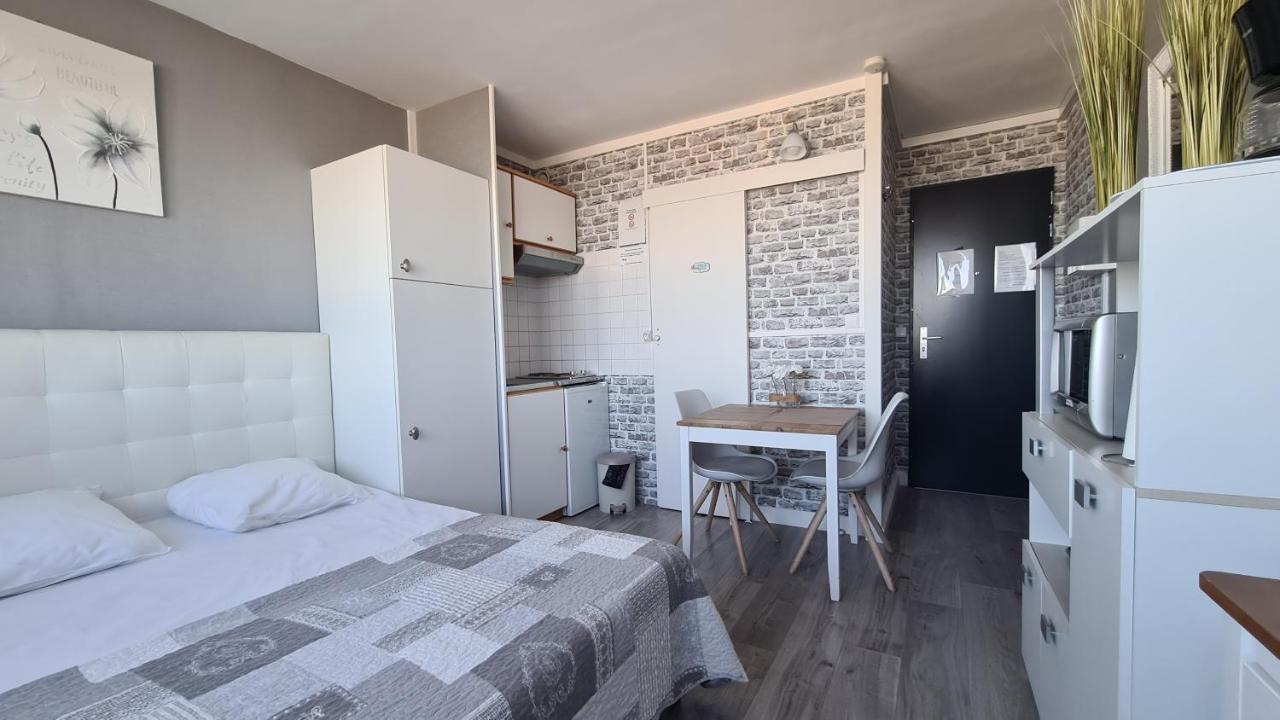 Residence Du Bord De Mer 9 Appartements Avec Une Vraie Vue Mer 勒特雷波尔 外观 照片