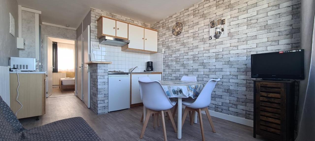 Residence Du Bord De Mer 9 Appartements Avec Une Vraie Vue Mer 勒特雷波尔 外观 照片