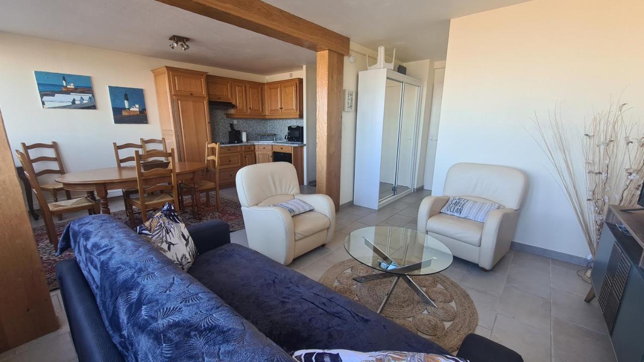 Residence Du Bord De Mer 9 Appartements Avec Une Vraie Vue Mer 勒特雷波尔 外观 照片