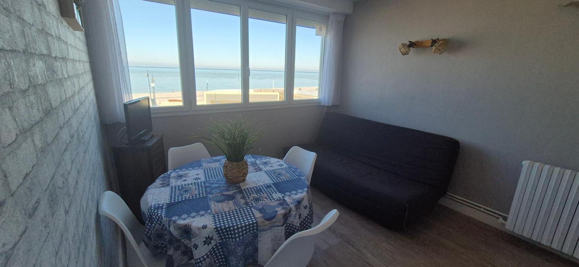 Residence Du Bord De Mer 9 Appartements Avec Une Vraie Vue Mer 勒特雷波尔 外观 照片