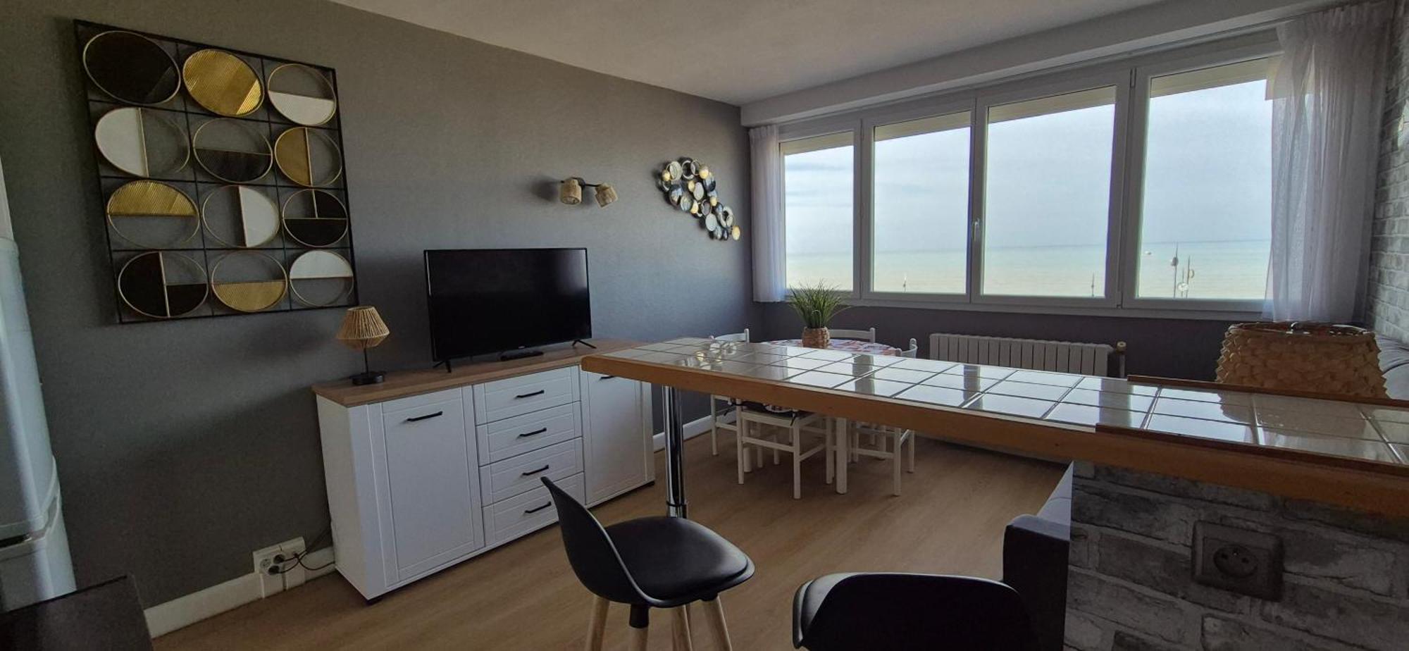Residence Du Bord De Mer 9 Appartements Avec Une Vraie Vue Mer 勒特雷波尔 外观 照片